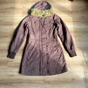 Y2K Billabong women’s fall / winter coat chocolate quilted faux fur collar